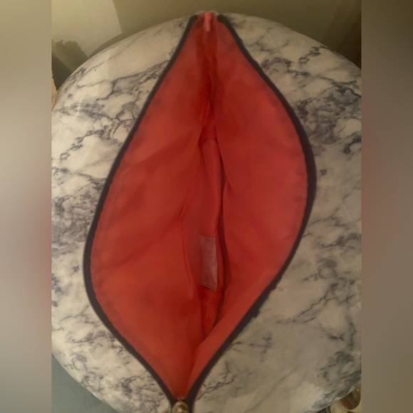 COPY - Clinique Kate Spade pouch - Picture 4 of 4